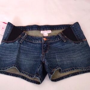 New Maternity Shorts Size 2